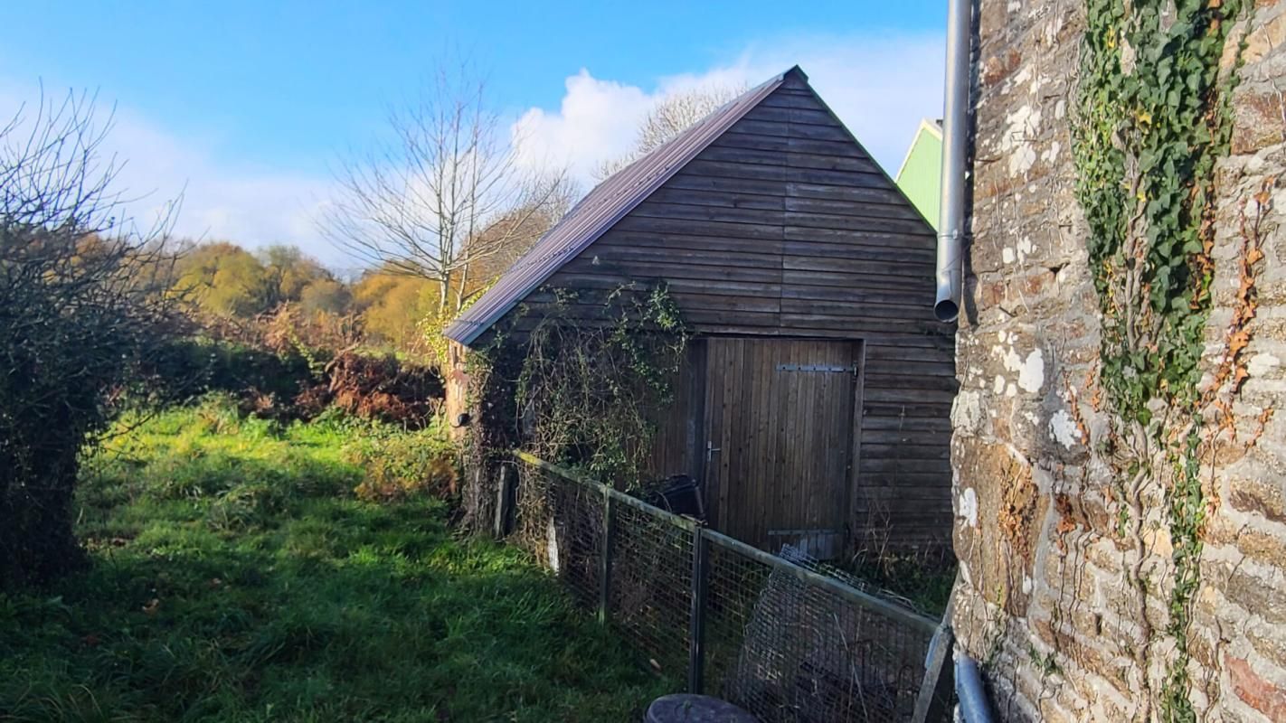 PLOUGONVEN Fermette à rénovée 3