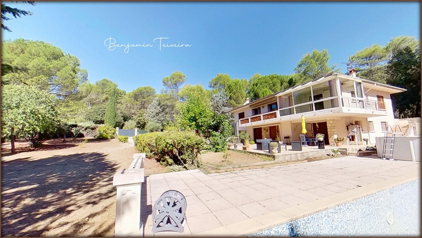 BRIGNOLES Maison Brignoles 7 pièce(s) 204.02 m2 / 5 Chambres / 5000m² de terrain 2