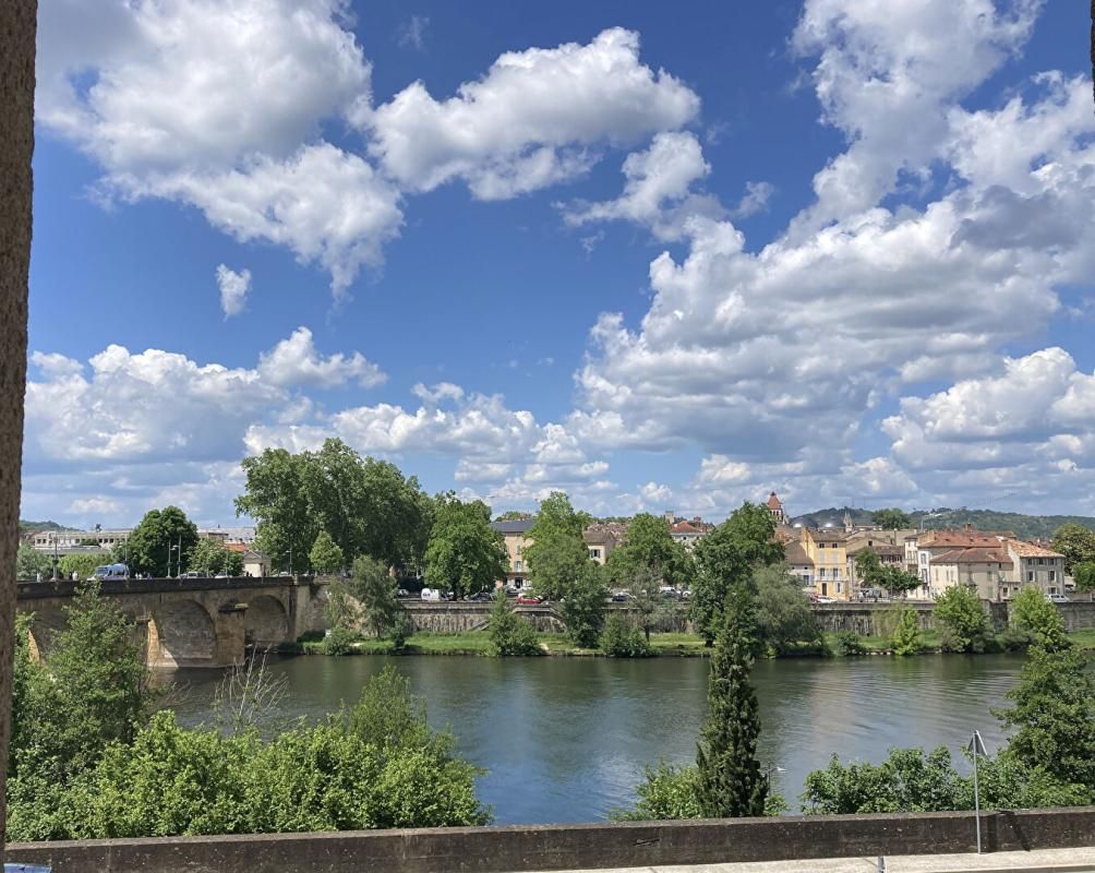 CAHORS Appartement atypique de bon standing à 5 minutes à pied du centre ville 3