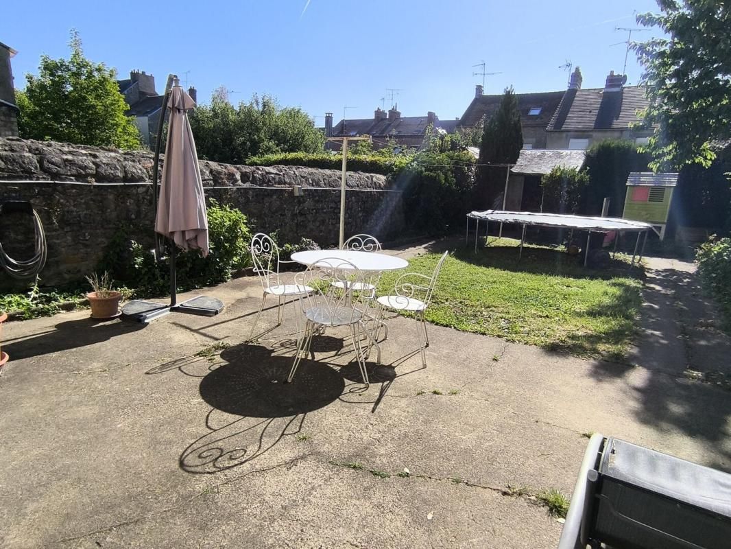 ALENCON Maison de ville avec jardin 2