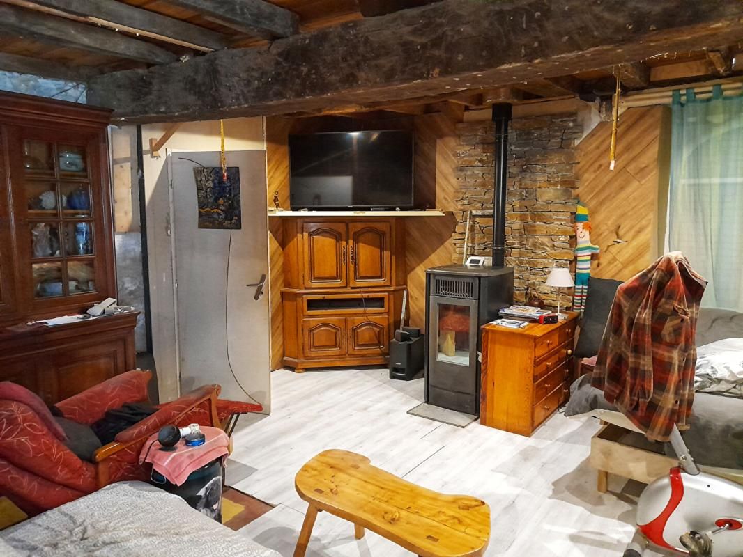 SAINTE-COLOME Maison 47 m² habitables avec 170 m² de potentiel d'aménagement 3