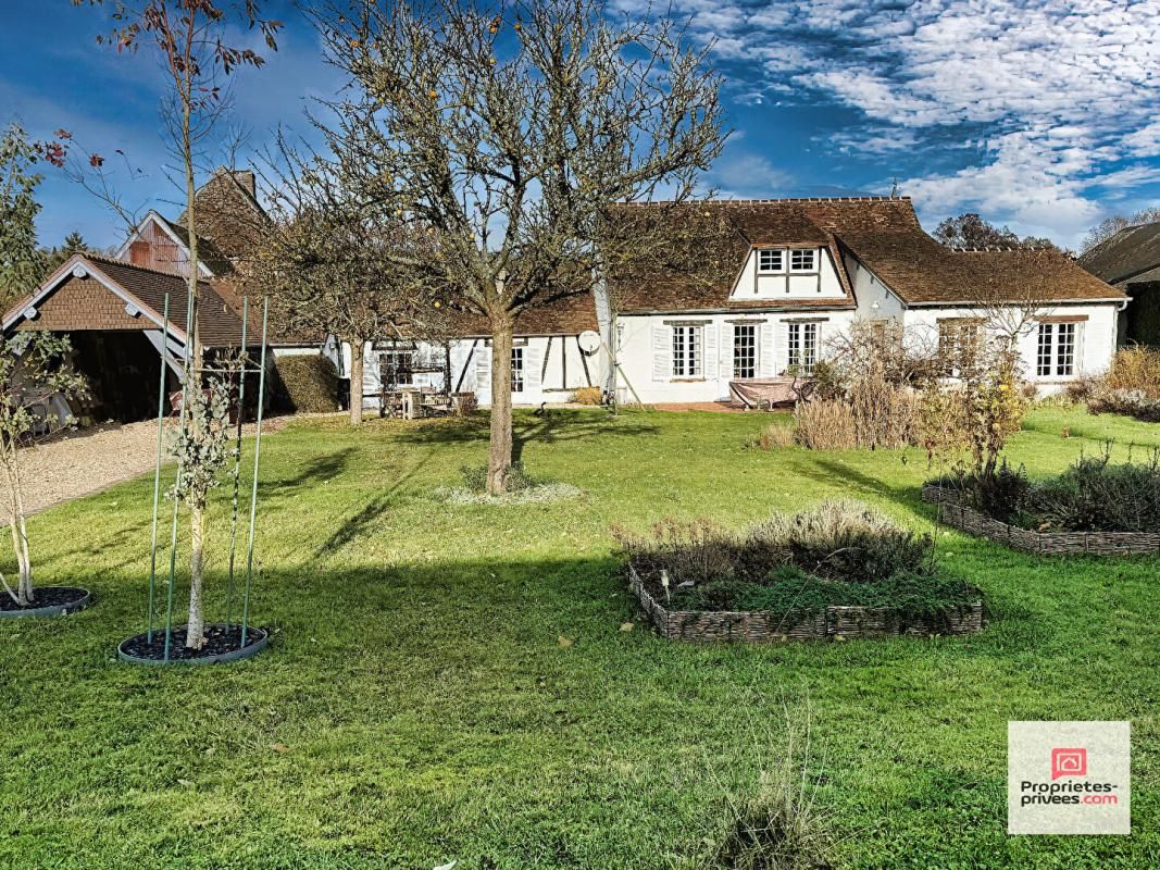 ARNIERES-SUR-ITON EXCLUSIF -Longère 6 pièces 138m2 1