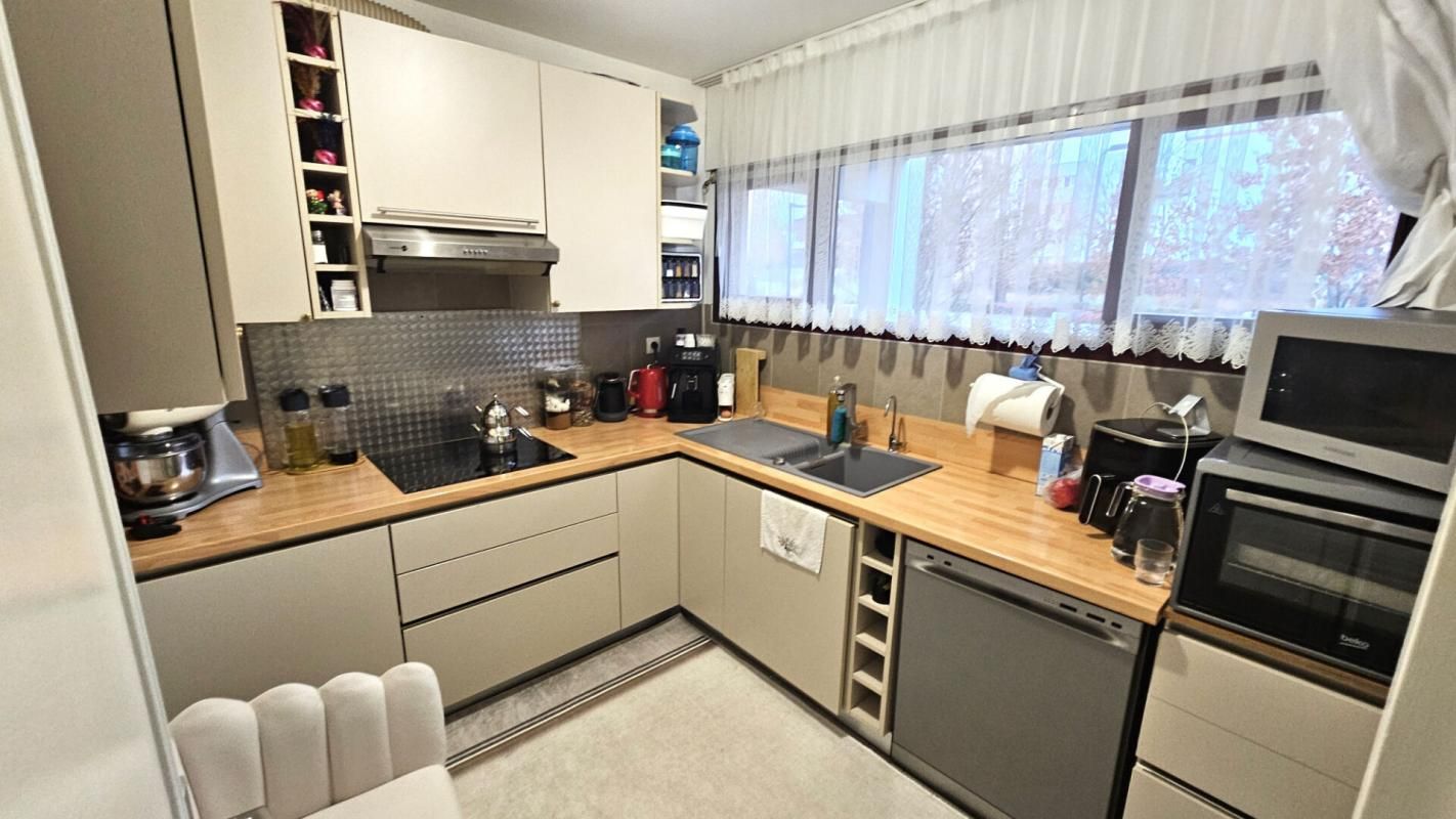 GUYANCOURT Guyancourt / Appartement 3 pièces en rez-de-jardin + box 4