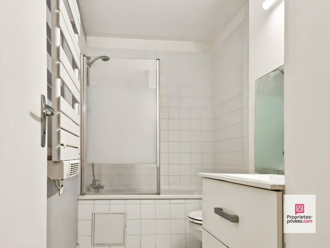 MARCQ-EN-BAROEUL MARCQ EN BAROEUL (59700) Croisé Laroche, joli appartement T2 de 45,5m2 avec balcon, parking commun privatif, jardin commun 4