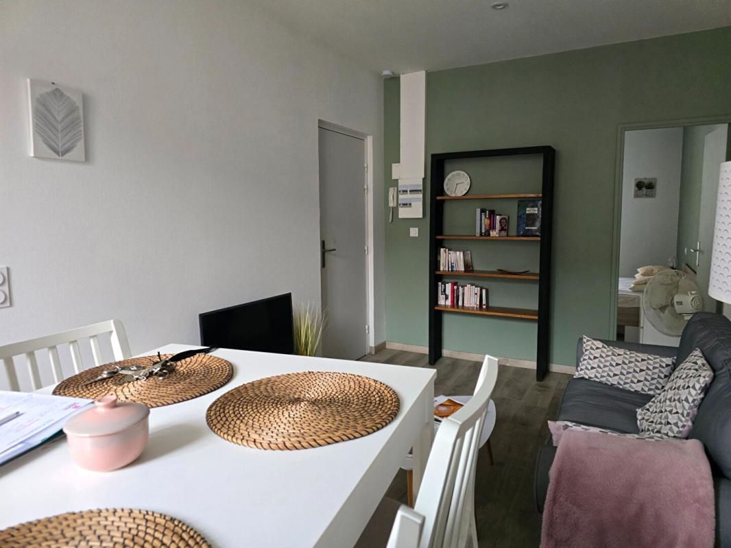 VICHY Immeuble Vichy 6 pièce(s) 120 m2 4