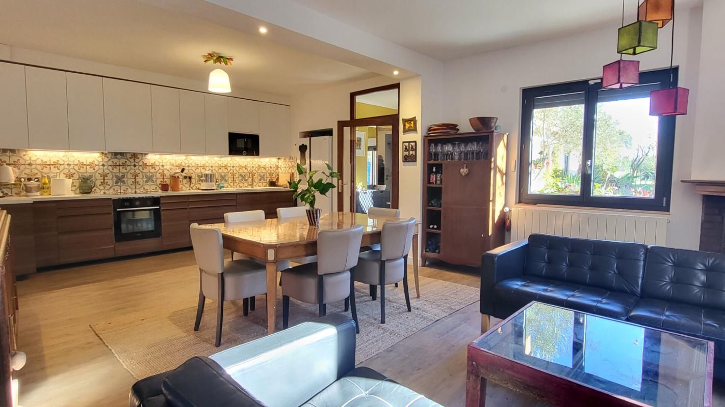 CUGNAUX Maison Cugnaux 6 pièce(s) 224.91 m2 2