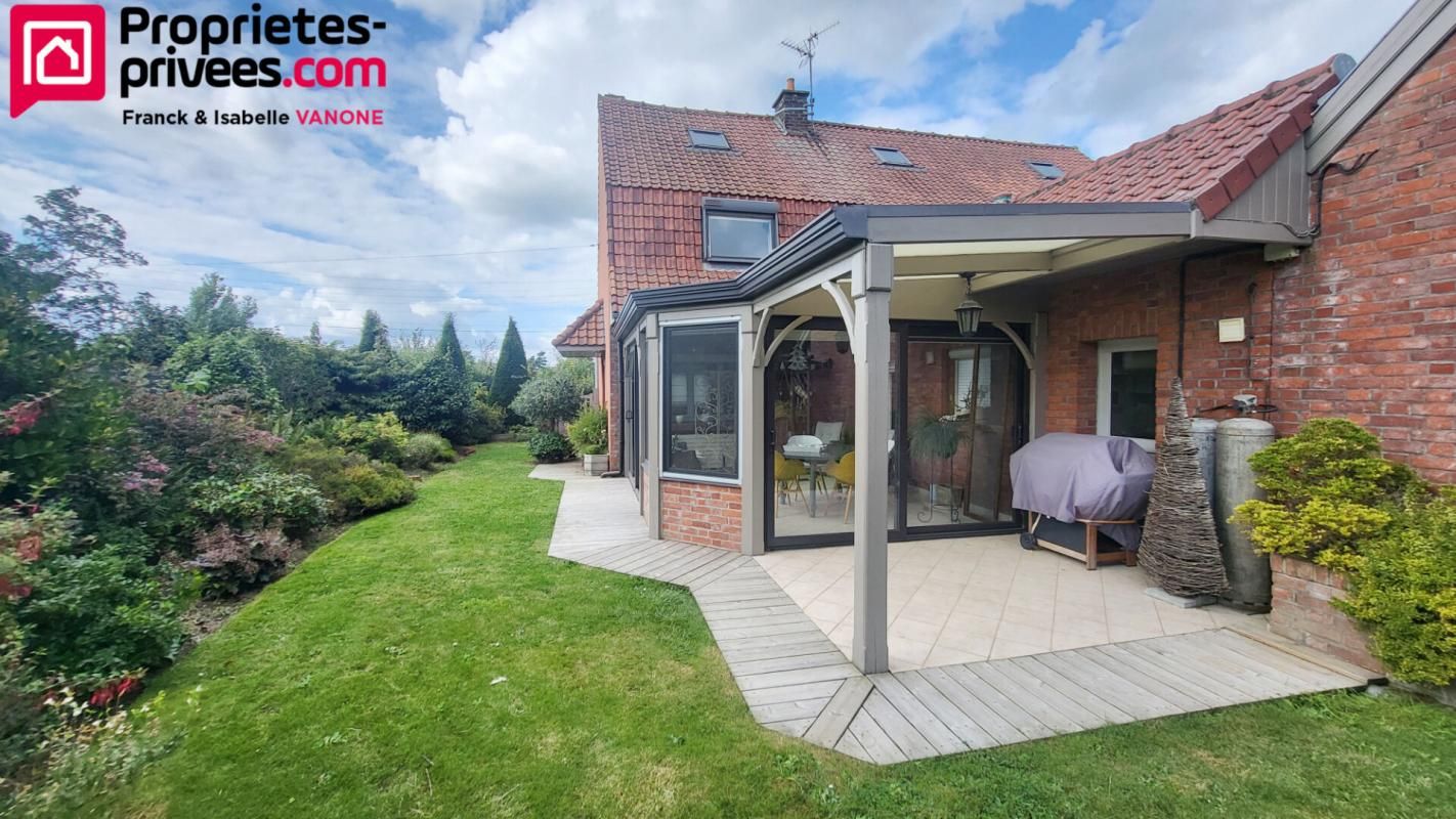 Exceptionnel corps de ferme au carré -  Verlinghem - 249 m²