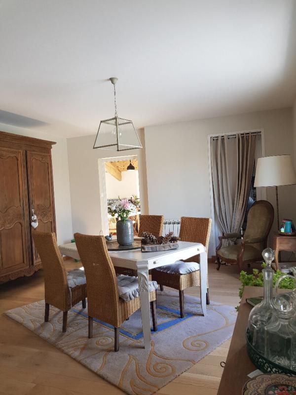 REVONNAS Maison Revonnas 6 pièce(s) 203 m2 Terrain 2420 m2 4