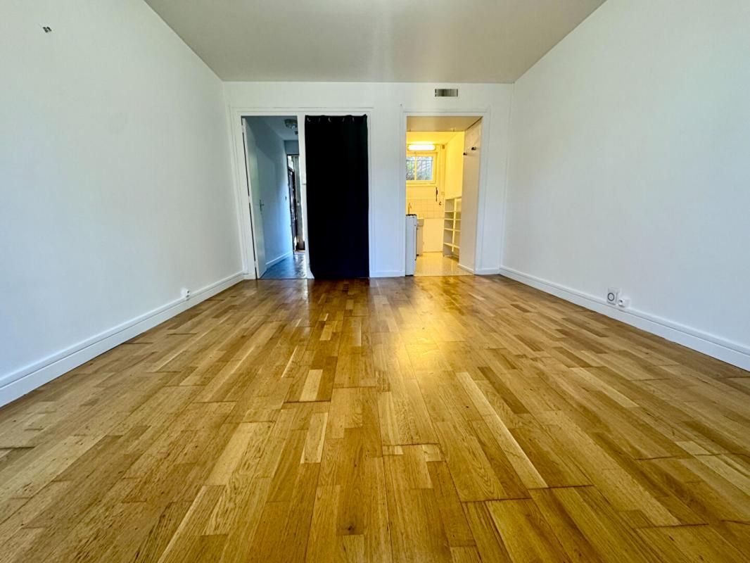 LYON-8E-ARRONDISSEMENT Appartement Lyon 1 pièce 26m2 en rez-de-jardin 4