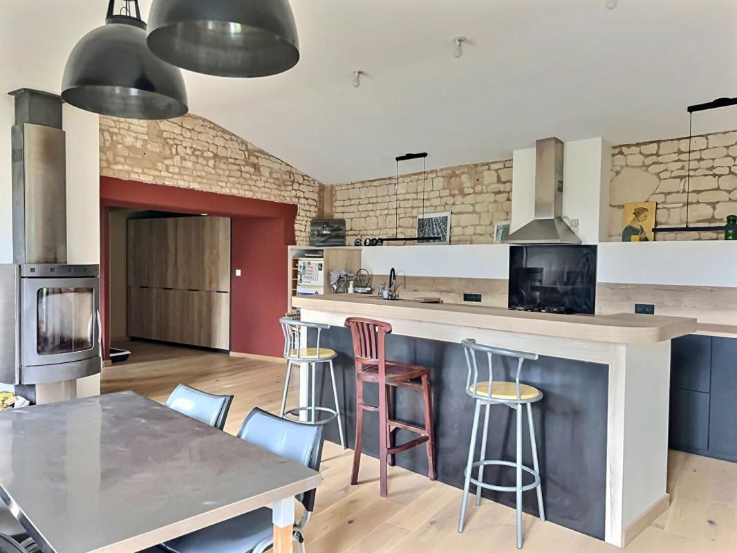 AIGREFEUILLE-D'AUNIS Maison Aigrefeuille D Aunis 6 pièce(s) 150 m2 1