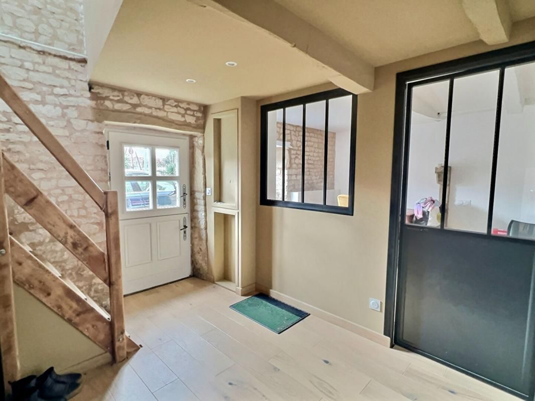 AIGREFEUILLE-D'AUNIS Maison Aigrefeuille D Aunis 6 pièce(s) 150 m2 2