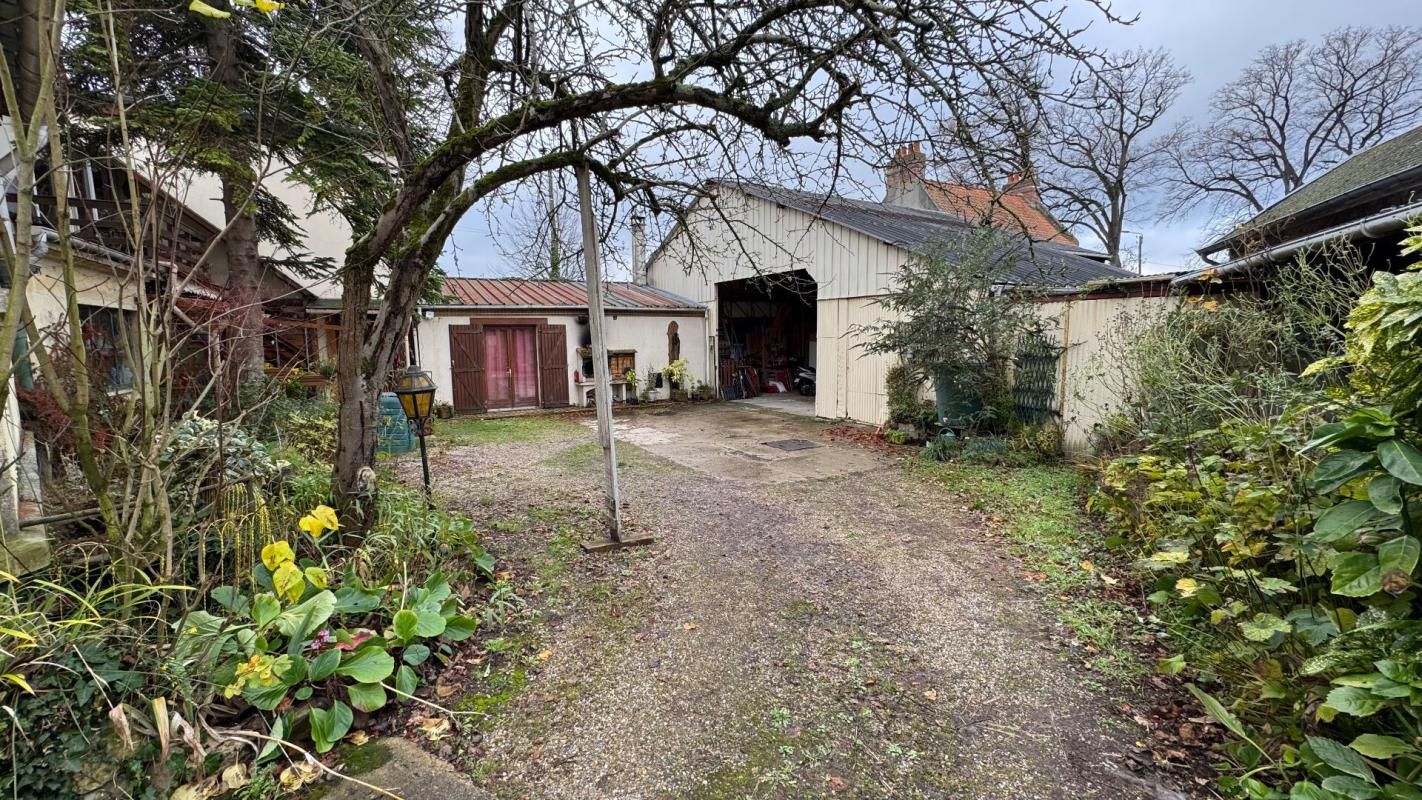 ABBEVILLE Maison à Abbeville 10 pièce(s) 212 m2 proche centre ville 3