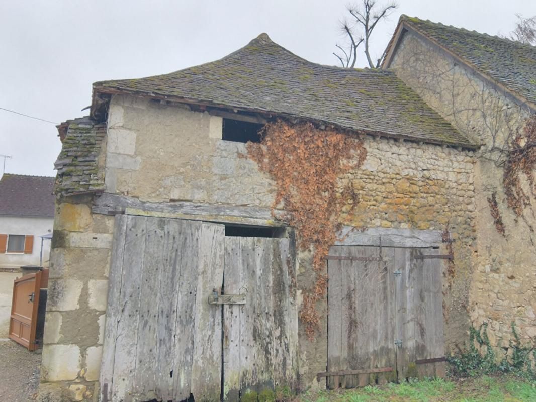 Ensemble immobilier à réhabiliter à SAUZELLES