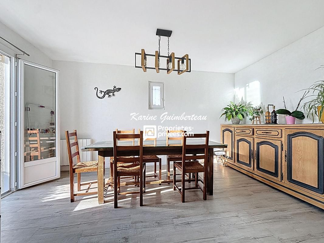 LALANDE-DE-POMEROL Pavillon plain-pied Lalande De Pomerol 110 m2 2