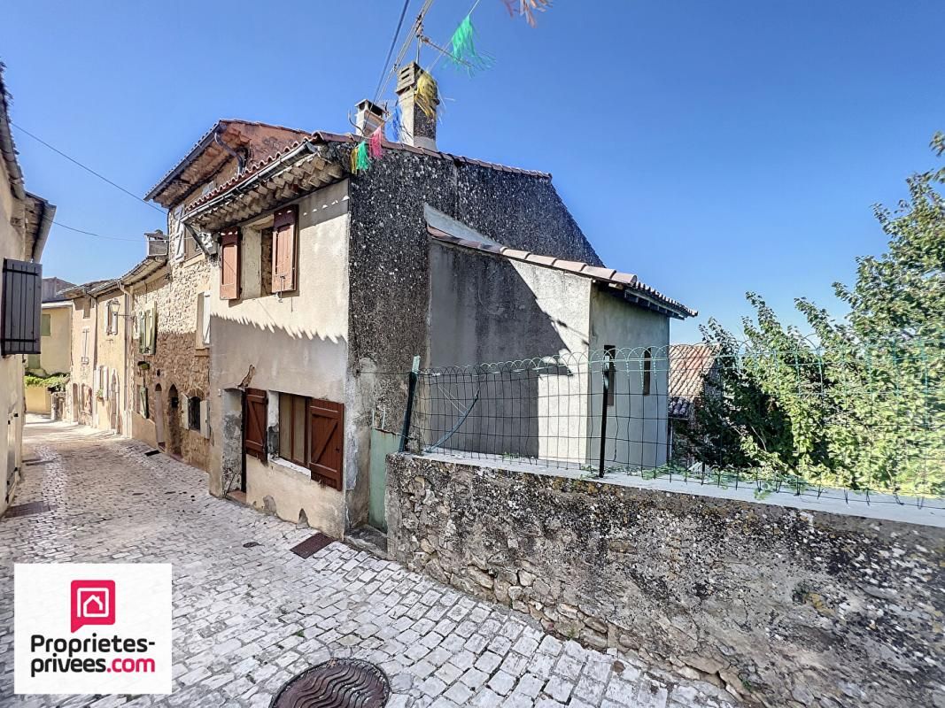 RIANS Maison de village traversante avec terrasse caves 2