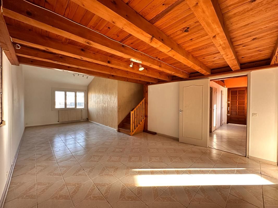 AGEN Appartement  3 pièce(s) 111.12 m2 2