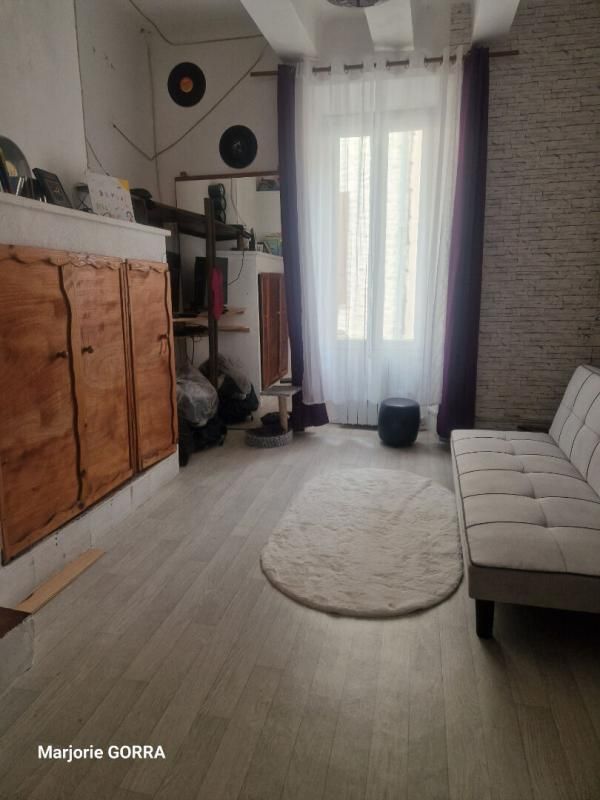 NANS LES PINS MAISON DE VILLAGE T3