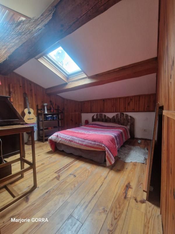 NANS-LES-PINS NANS LES PINS MAISON DE VILLAGE T3 4