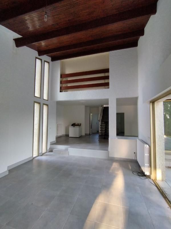 SAINT-JULIEN-L'ARS Propriété avec habitation 4 chambres et local professionnel à Saint-Julien-l'Ars (axe Poitiers / Chauvigny) 3