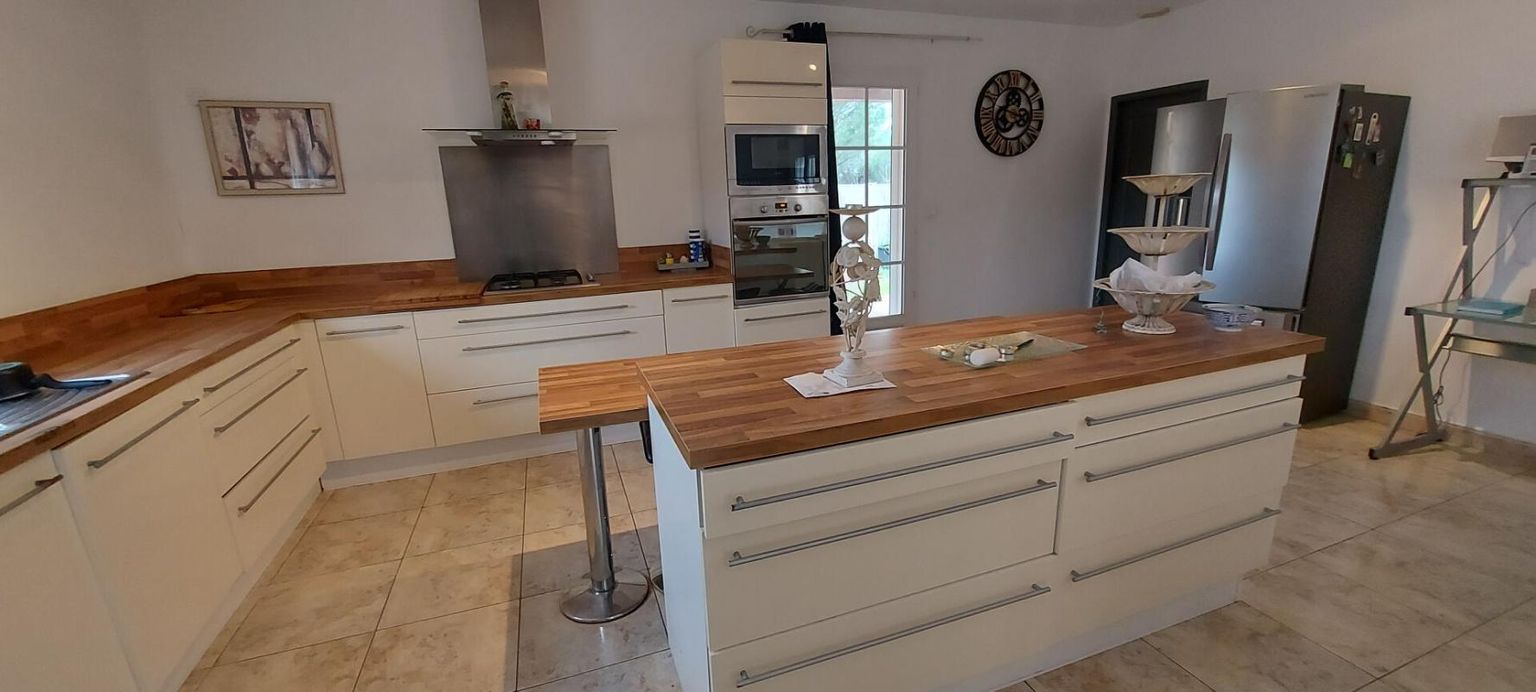 GENERAC GARD. 30.GENERAC. Belle maison de 184 m2 sur terrain arboré de 1264 m² avec piscine 3