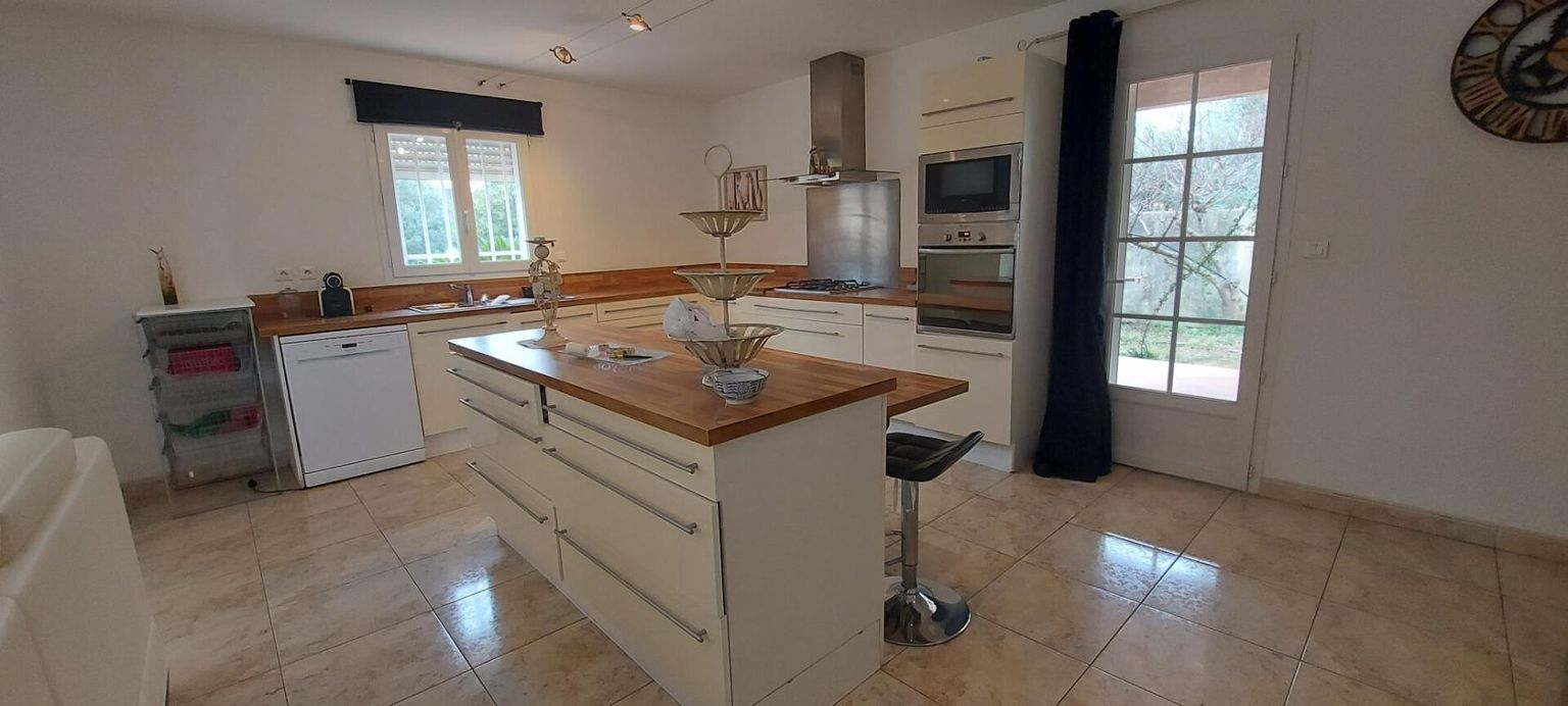 GENERAC GARD. 30.GENERAC. Belle maison de 184 m2 sur terrain arboré de 1264 m² avec piscine 4