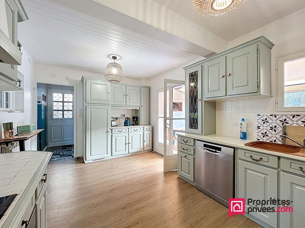 AYTRE AYTRÉ - Ensemble immobilier (112m2 + locatif 33m2 + revenus complémentaires) 2