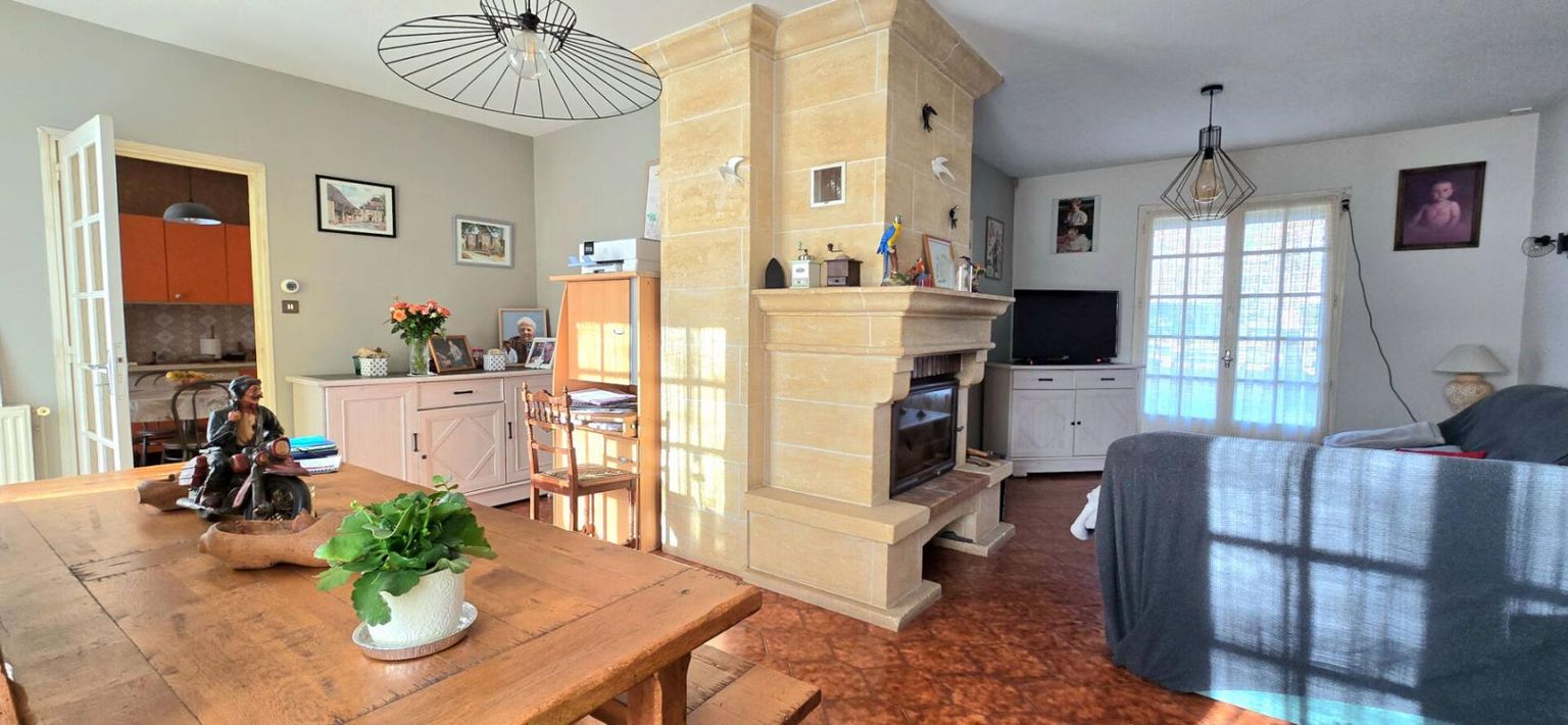 SAINT-ASTIER Maison avec sous sol parcelle boise et constructible 3