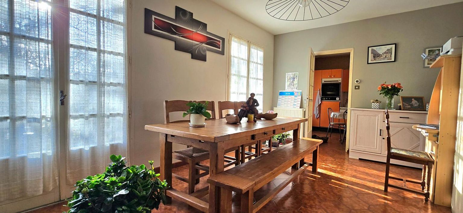 SAINT-ASTIER Maison avec sous sol parcelle boise et constructible 4