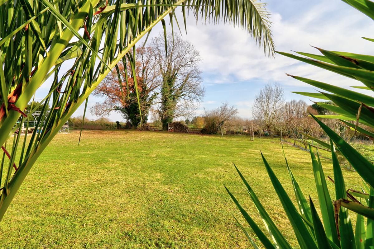 FAYE-SUR-ARDIN Maison Faye Sur Ardin 5 pièce(s) 134 m2 4