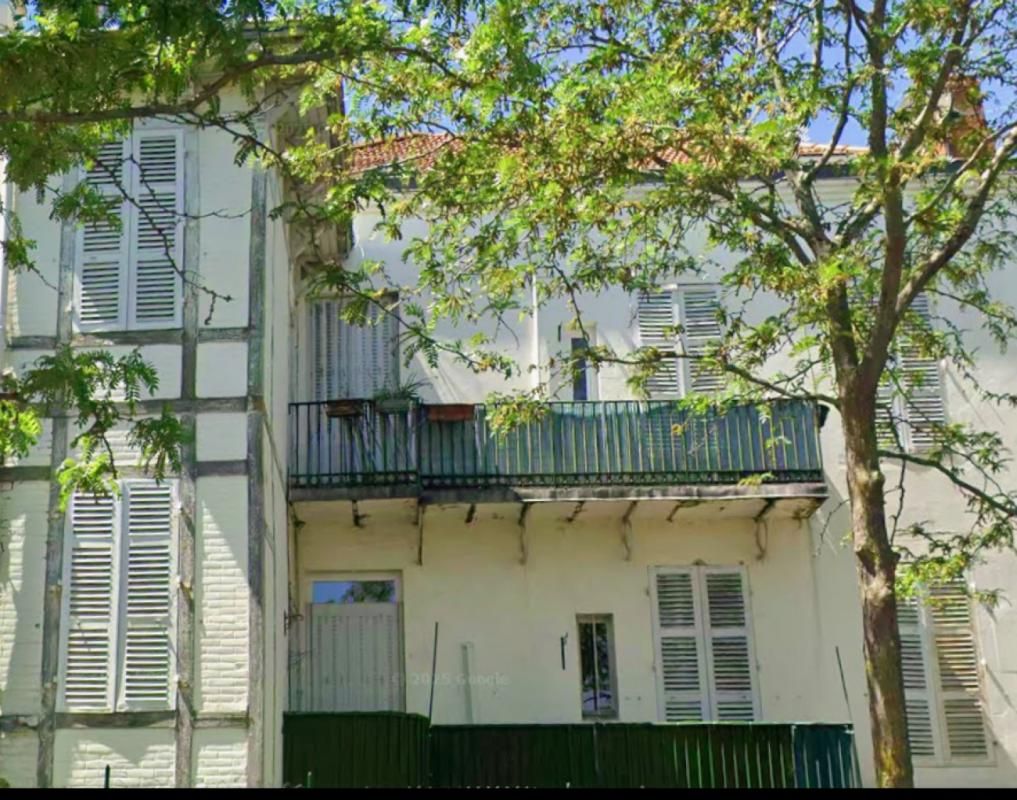 VICHY 03200 VICHY - IMMEUBLE DE RAPPORT LIBRE, EXCEPTIONNEL 3