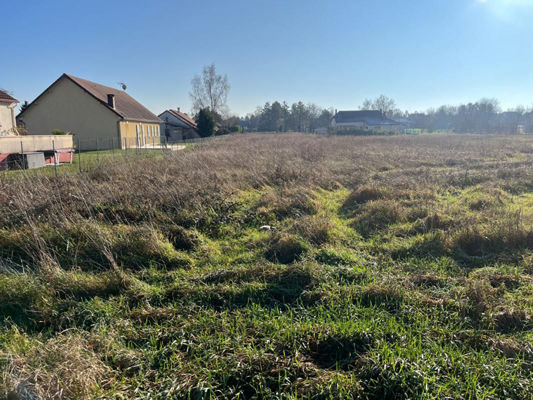 LES GRANDES-CHAPELLES Terrain Viabilisé 1700 m2, Les Grandes Chapelles 3