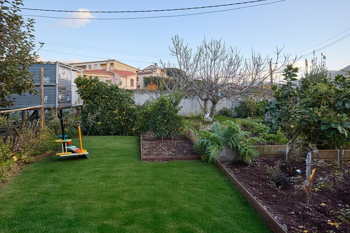 PROPRIANO Superbe opportunité à Propriano : Appartement 3 pièce(s) 104 m2 avec jardin de 600 m2 et petite piscine 4