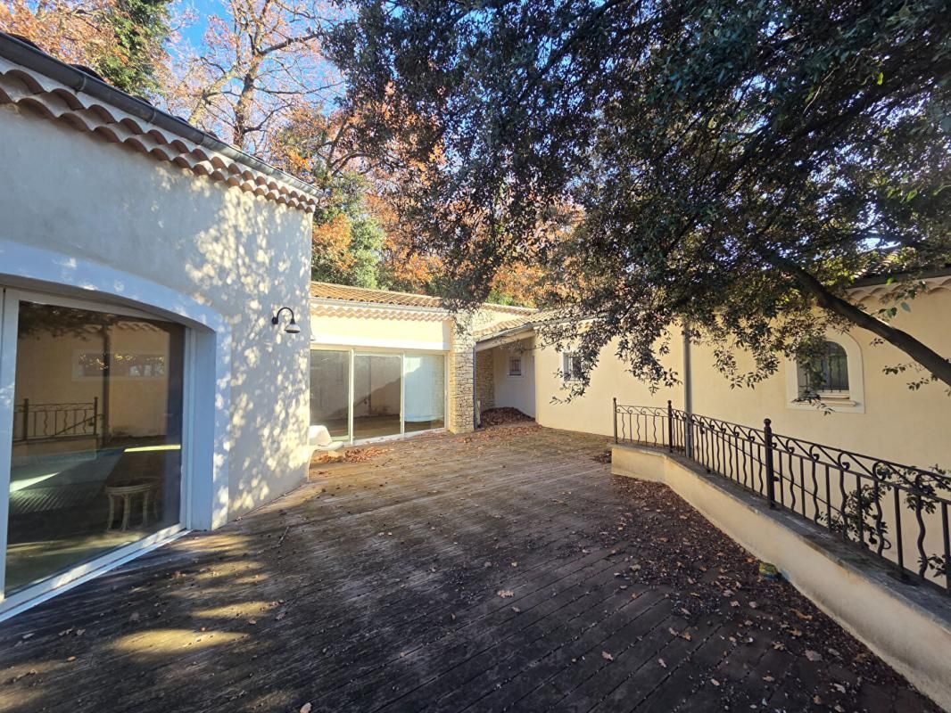 MONTELIMAR Maison Montélimar 6 pièces 235 m2 3