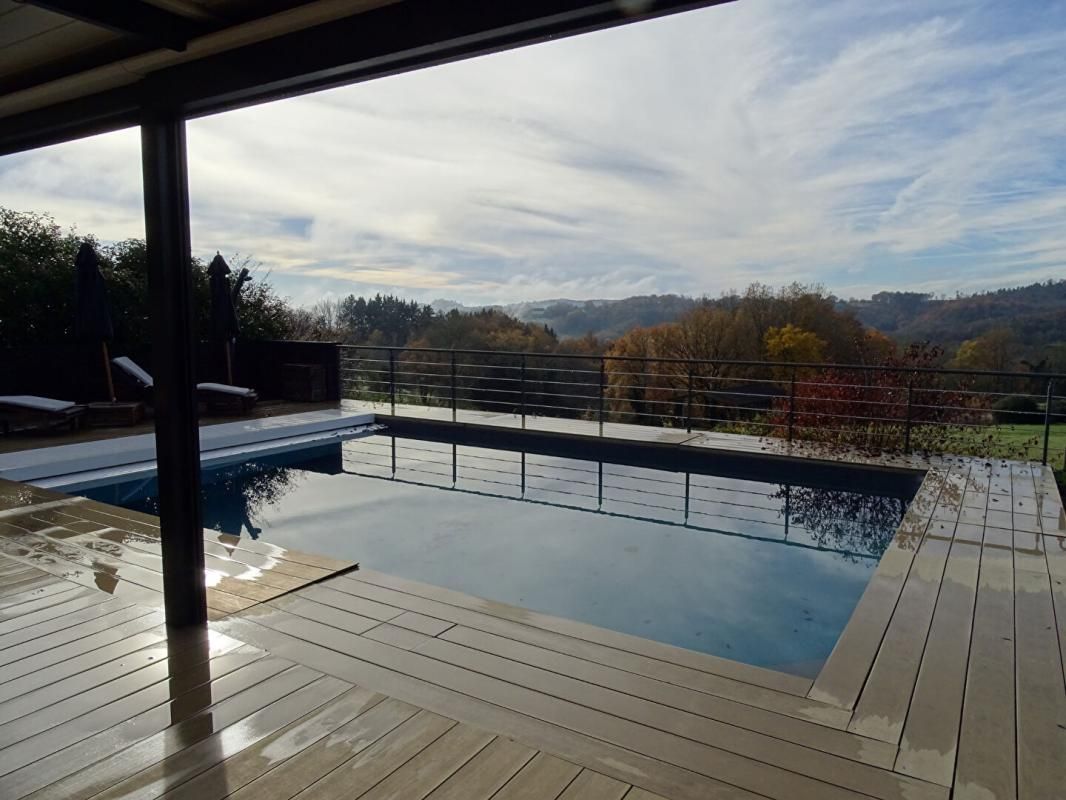 AURIAC-DU-PERIGORD Maison Auriac Du Perigord 8 pièce(s) 243.76 m2 4