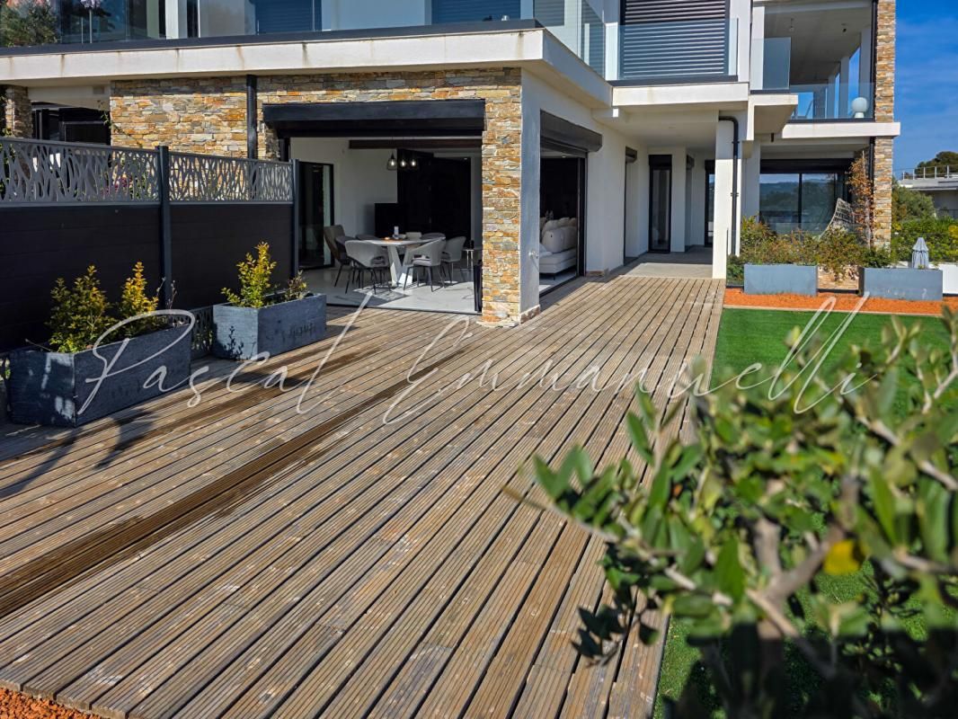VILLENEUVE-LOUBET Appartement 4 pièces neuf vue mer piscine 137m2 3