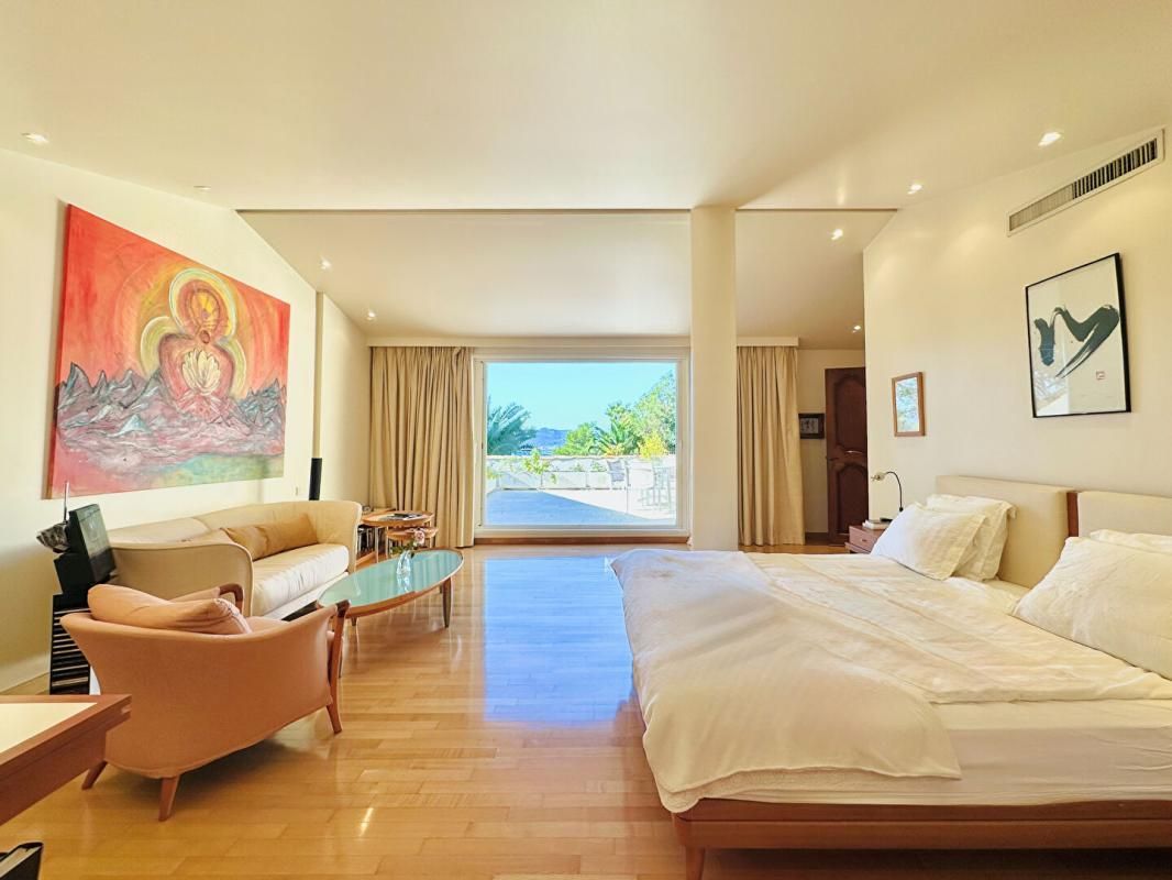 CANNES Villa Super Cannes 5 pièces 230 m2, 1660m2 de terrain avec piscine et pleine vue mer 180° 3