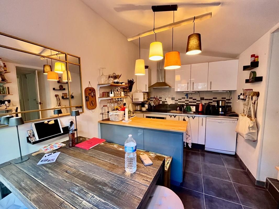 MARSEILLAN Jolie maison de village avec terrasse et garage 2