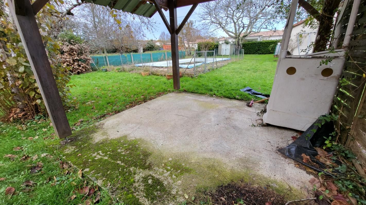 MOULEYDIER Maison traditionnelle de plain pied de 114 m² 6 pièces sur parcelle de 1658 m² garage et piscine 4