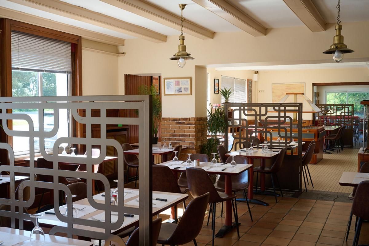 Immeuble  28 pièce(s) 732 m2 , 1Ha