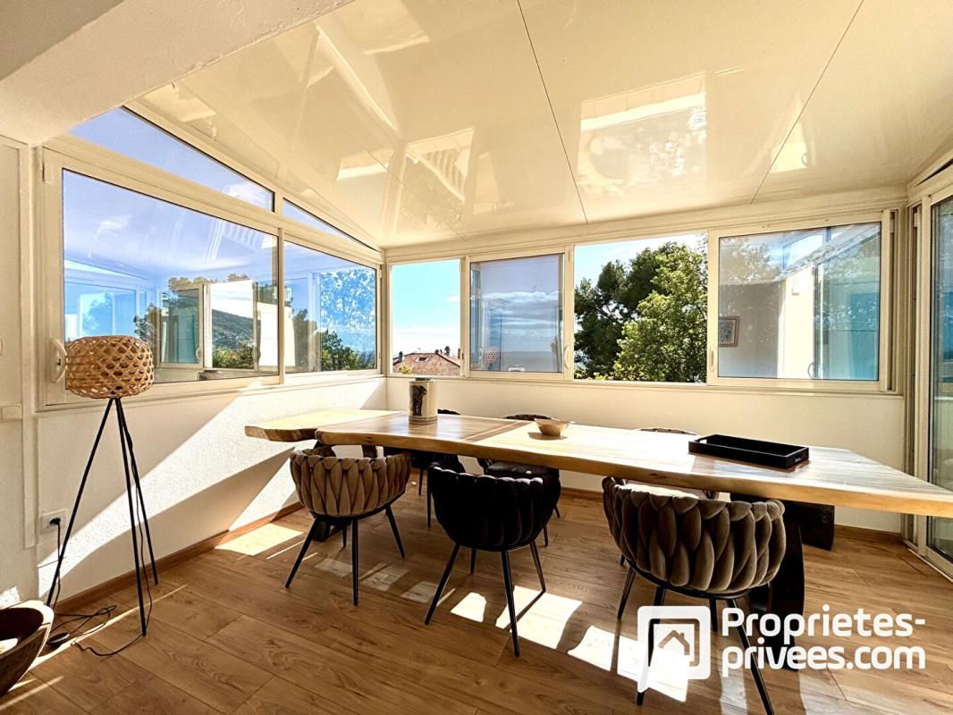 SEILLANS Maison de 4 pièces avec piscine et garage 2