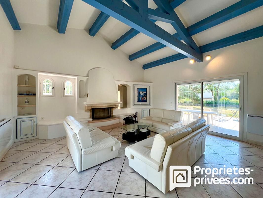 CALLIAN Maison 7 pièces avec appartement T2 en option : confort et potentiel réunis 3