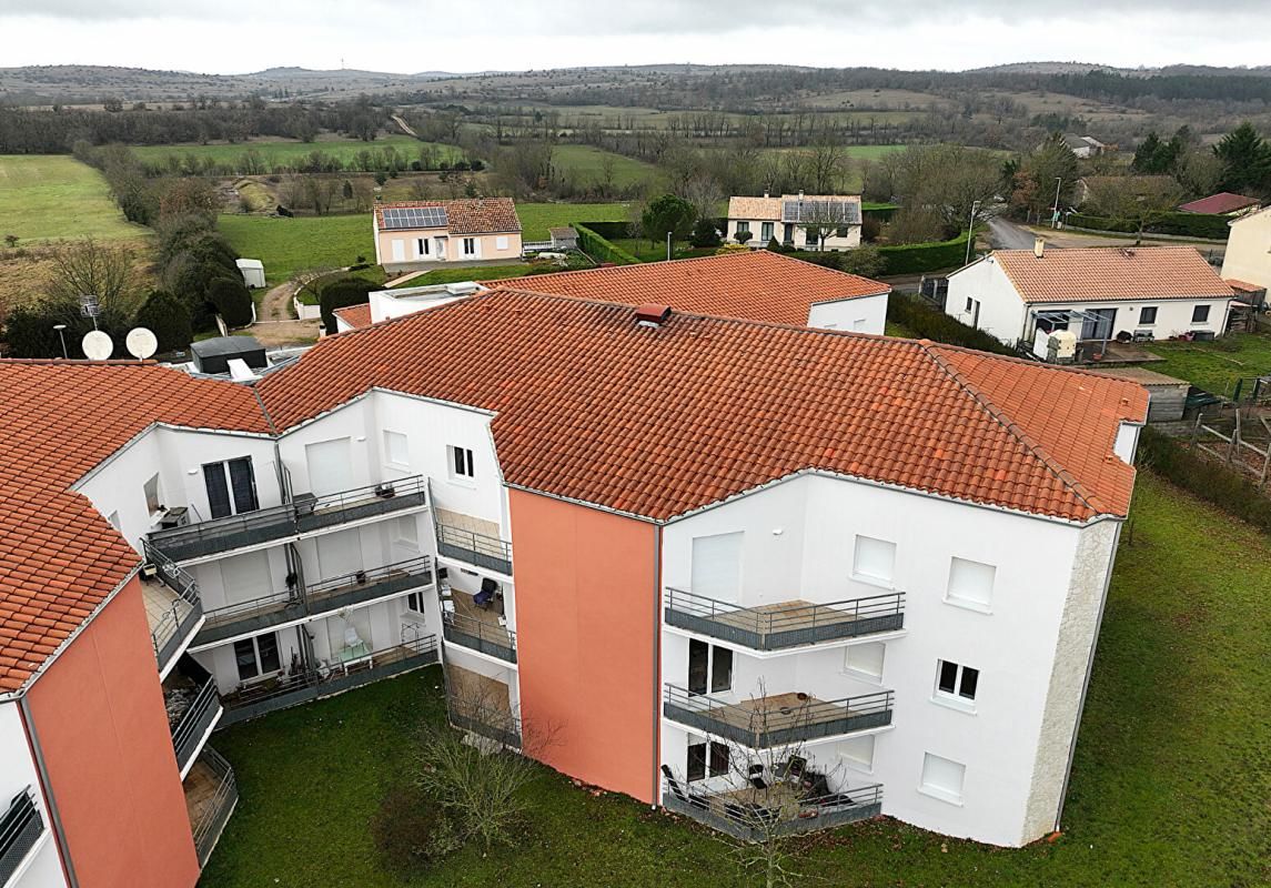 LA CAVALERIE Appartement T3 de 70 m2 avec terrasse + parkings 2