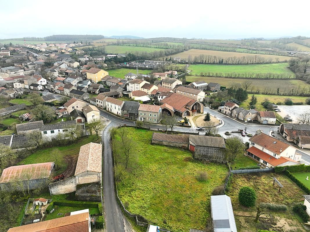 LA CAVALERIE Appartement T3 de 70 m2 avec terrasse + parkings 3