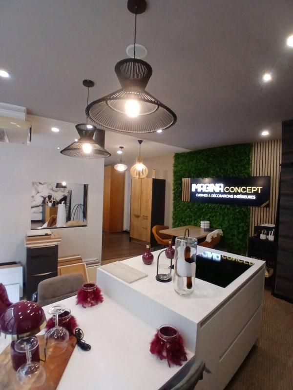 BEZIERS BEZIERS - Local commercial, grande vitrine en face de l'hôtel de ville 4