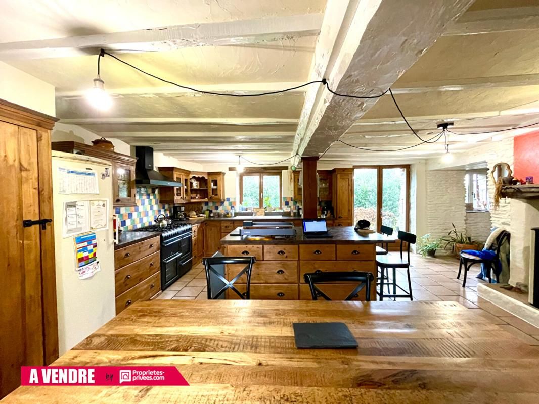 CARENTOIR Maison en Pierre en campagne 3