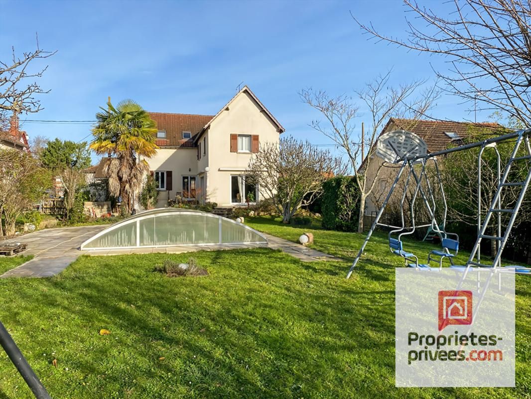 EXCLUSIF ! Auxerre - Maison 10 pièce(s) 156 m2 avec piscine couverte