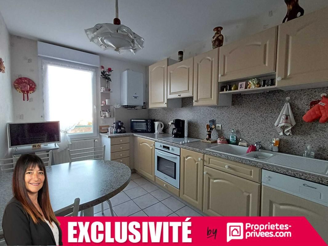 RIORGES Appartement Riorges 3 pièce(s) 80.6 m2 + terrasse et garage 4