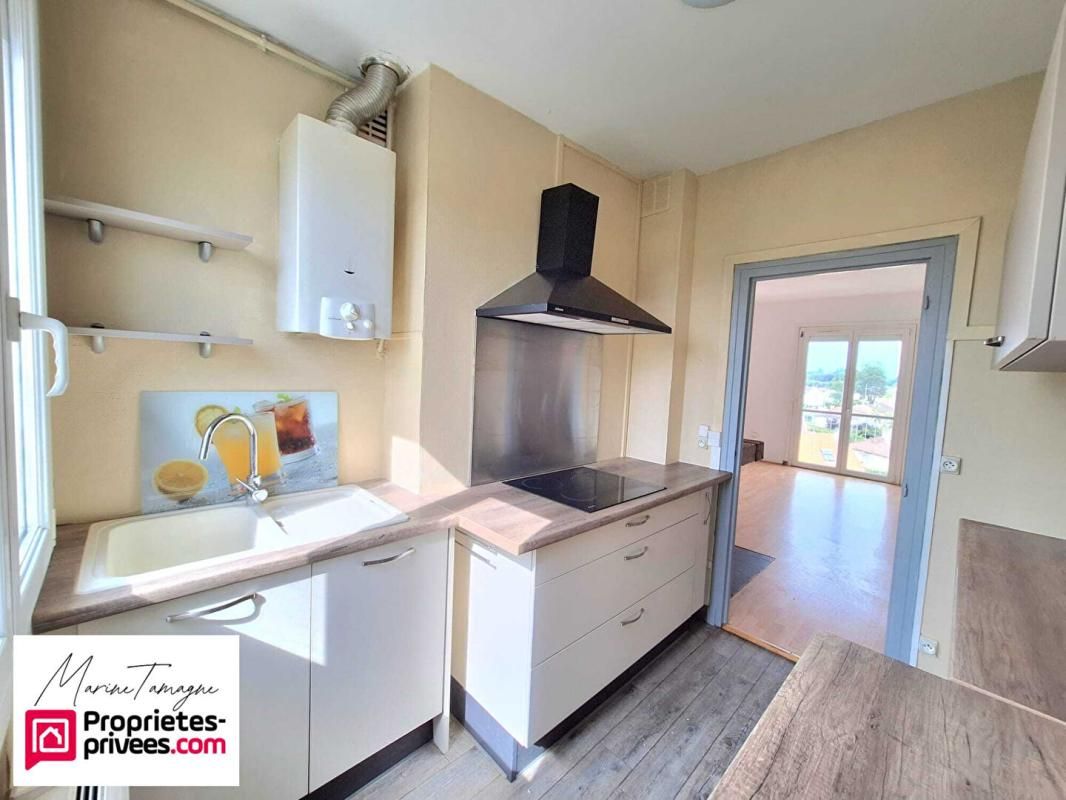 COMPIEGNE Compiègne Royalieu, lumineux 3 pièces traversant de 54 m² 3