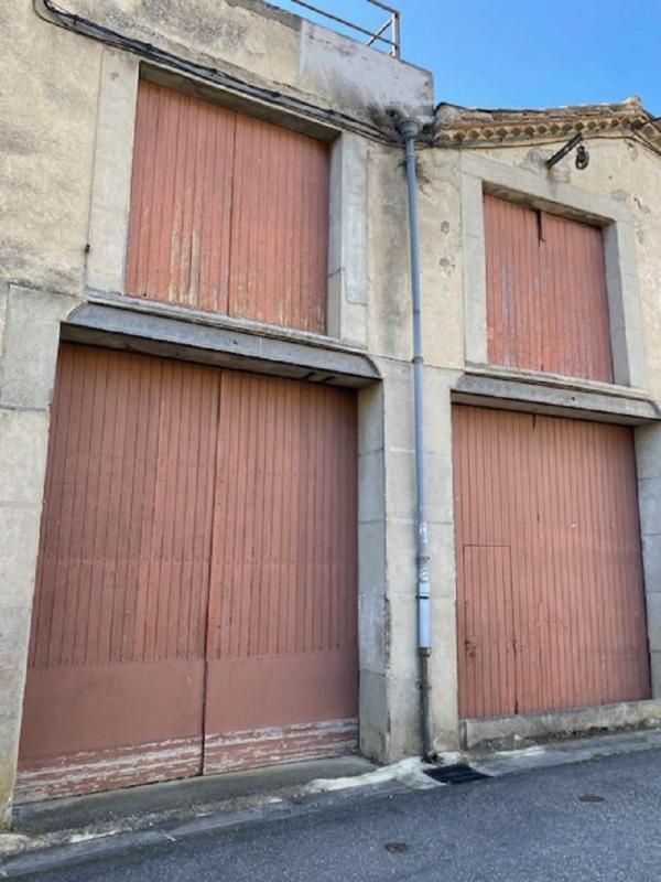 CAVE 400 m² SUR 2 ETAGES AVEC TOIT TERRASSE