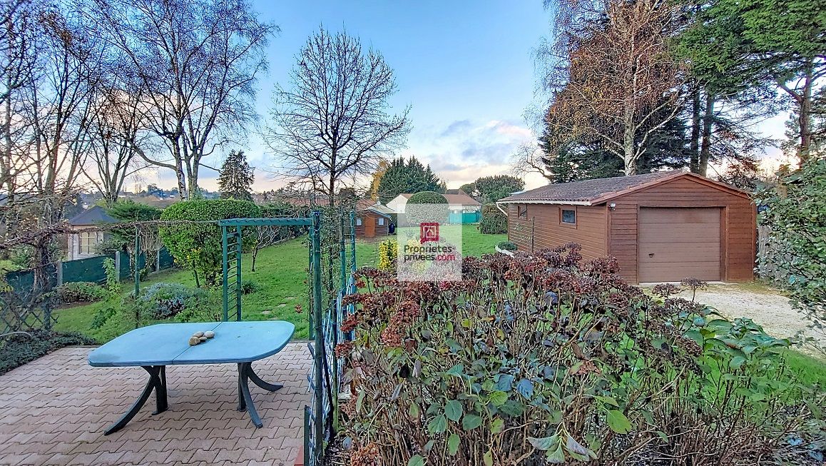 ROUFFIGNAC-SAINT-CERNIN-DE-REILHAC ROUFFIGNAC: Maison quartier résidentiel, au calme. 4 chambres. Garage et abri de jardin. Jardin clos1245m2 3